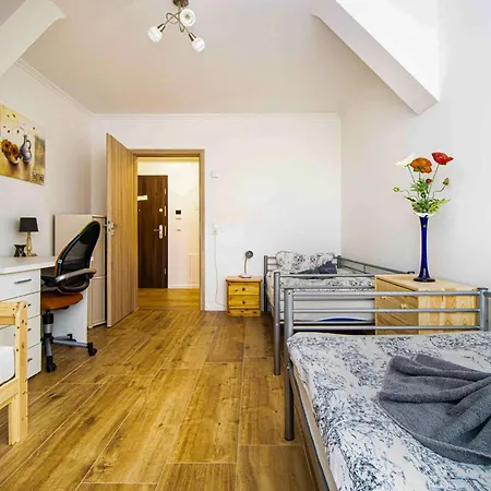 7 068 Apartment
